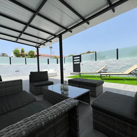 Agradable Bungalow Con Piscina Playa del Inglés